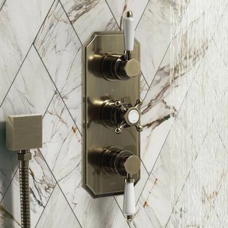 Chatsworth 1928 Antique Brass Traditional Shower w. Concealed Valve, 8" Head + Slide Rail Kit 5 Chatsworth 1928 Antique Brass Traditional Shower w. Concealed Valve, 8" Head + Slide Rail Kit - Image 3
