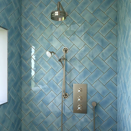 Heritage Dawlish Concealed Valve with 6" Fixed Head & Adjustable Riser - Vintage Gold - SDCDUAL06 3 Heritage Dawlish Concealed Valve with 6" Fixed Head & Adjustable Riser - Vintage Gold - SDCDUAL06